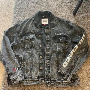Vintage Tommy Hilfiger denim jacket